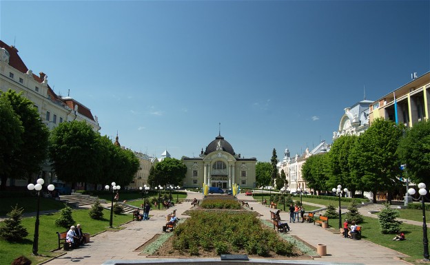 Image - The Theater Square in Chernivtsi.